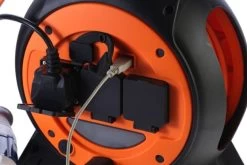 Vango -Vango vango 2018 family essentials electronics voltaic roll away with plug and usb low